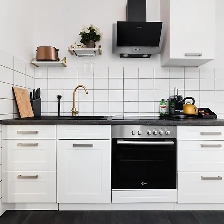 Smart - - Perfect For 4 Guests! - Netflix - Schwebebahn - Free Parking Zone