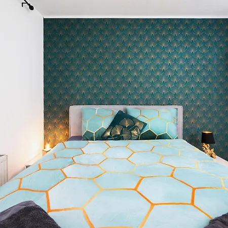 Smart - - Perfect For 4 Guests! - Netflix - Schwebebahn - Free Parking Zone