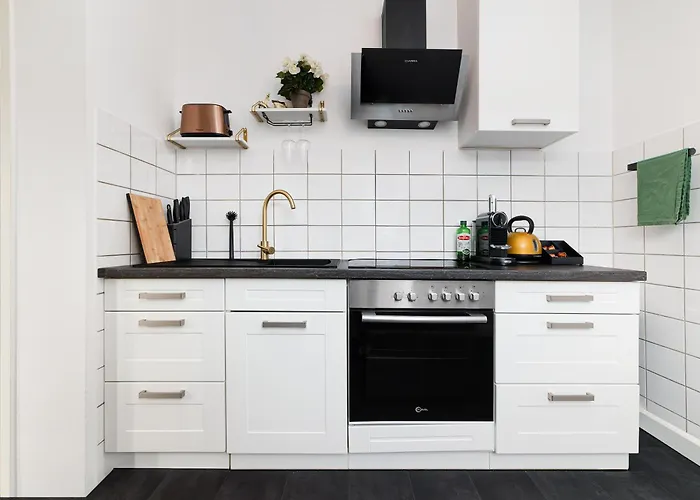 Smart - - Perfect For 4 Guests! - Netflix - Schwebebahn - Free Parking Zone