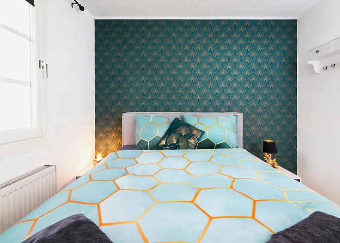 Smart - - Perfect For 4 Guests! - Netflix - Schwebebahn - Free Parking Zone